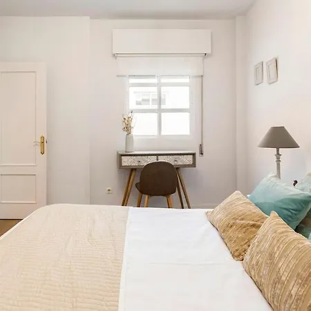 Historical Center Parking And Smart Tv Apartment Malaga