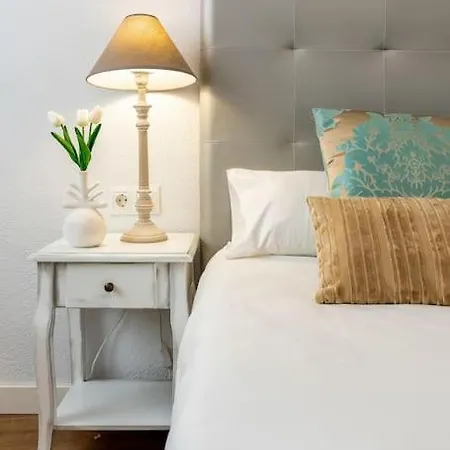 Historical Center Parking And Smart Tv *